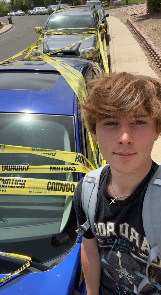 D HS car caution tape